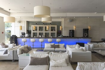 Poolside Bar