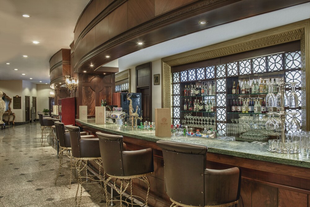Hotel Bar