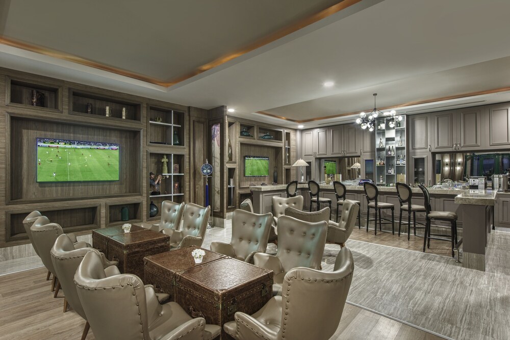Hotel Bar