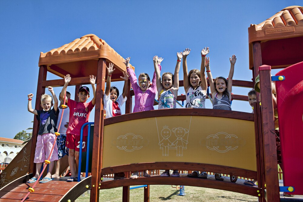 Childrens Play Area - Outdoor