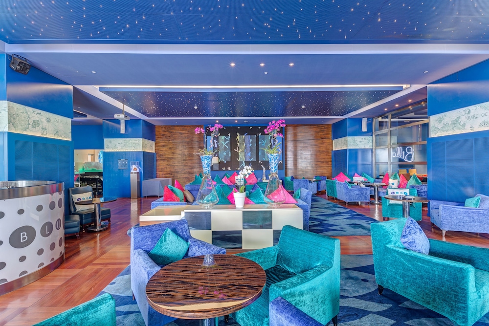 Hotel Lounge