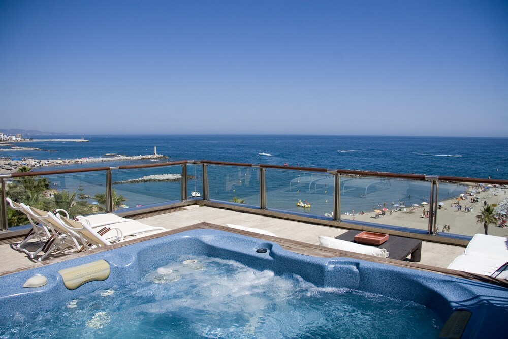 Junior Suite Deluxe, Terrace - Outdoor Spa Tub