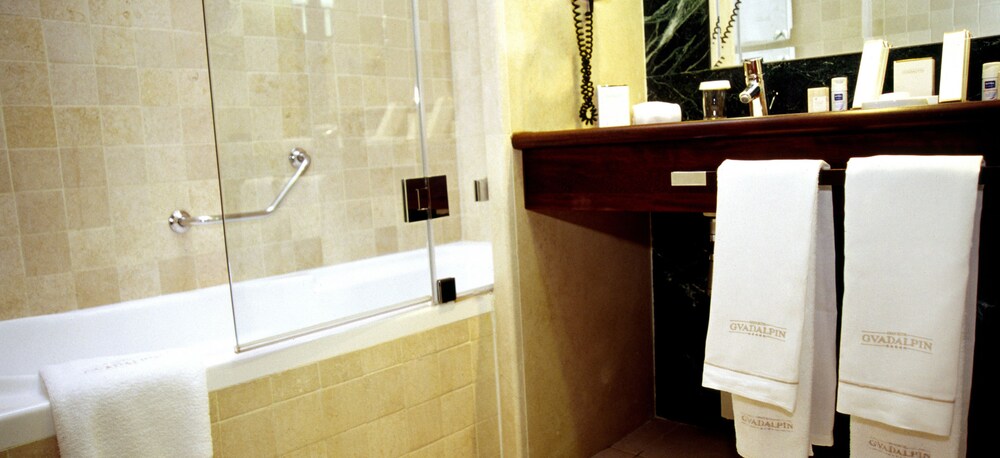 Economy Double Room, Terrace - Bathroom