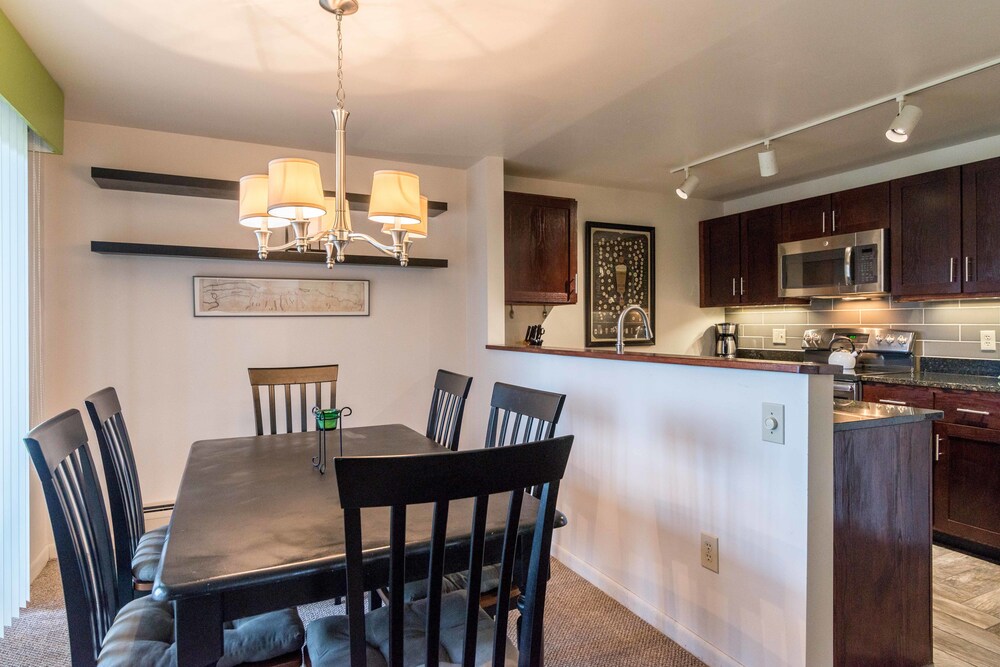 Condo, 1 Bedroom - In-Room Dining