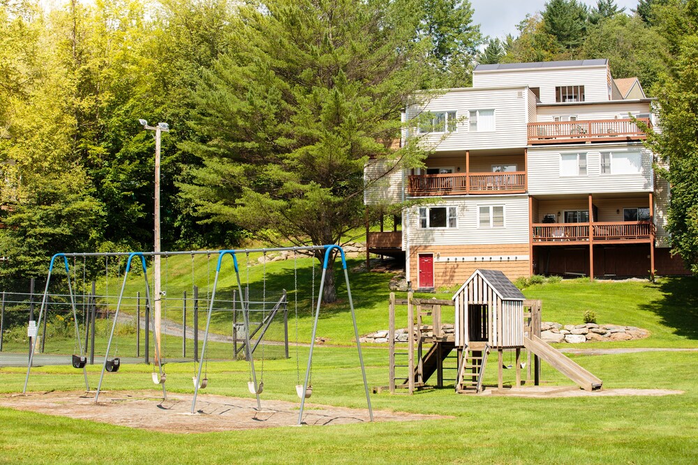 Childrens Play Area - Outdoor
