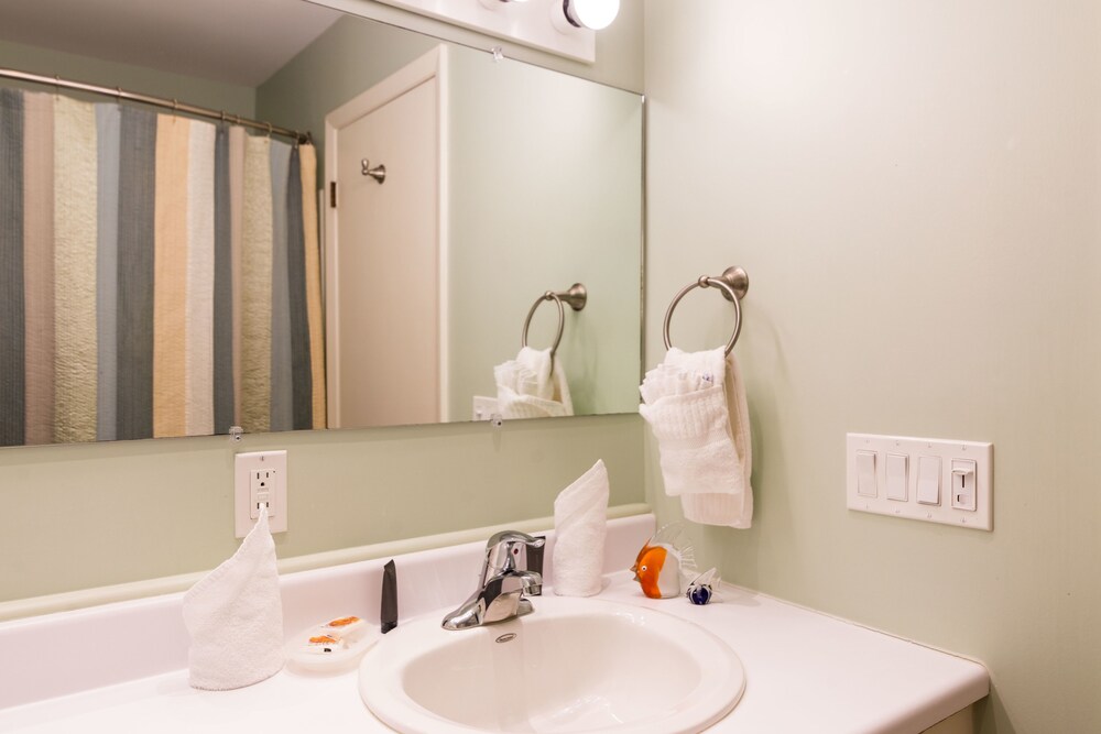 Condo, 3 Bedrooms - Bathroom