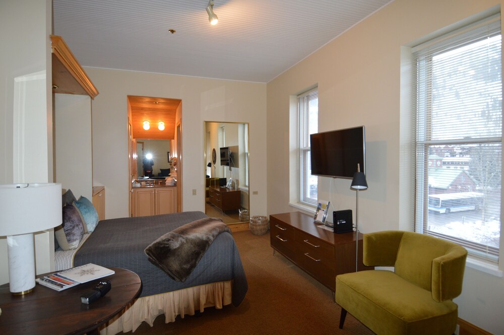 Guestroom