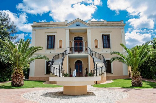 Halepa Hotel