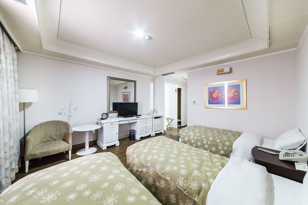 Guestroom