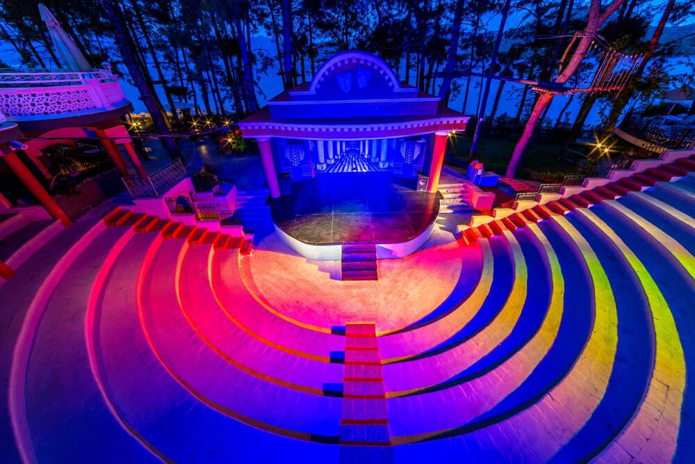 Theater Show