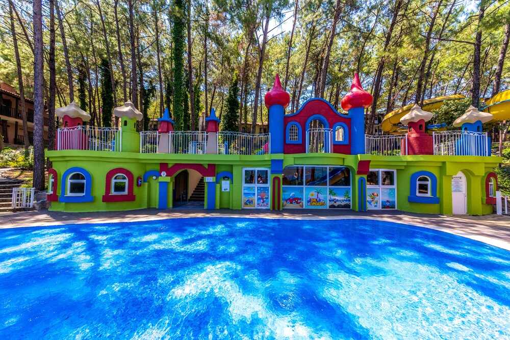 Childrens Play Area - Outdoor