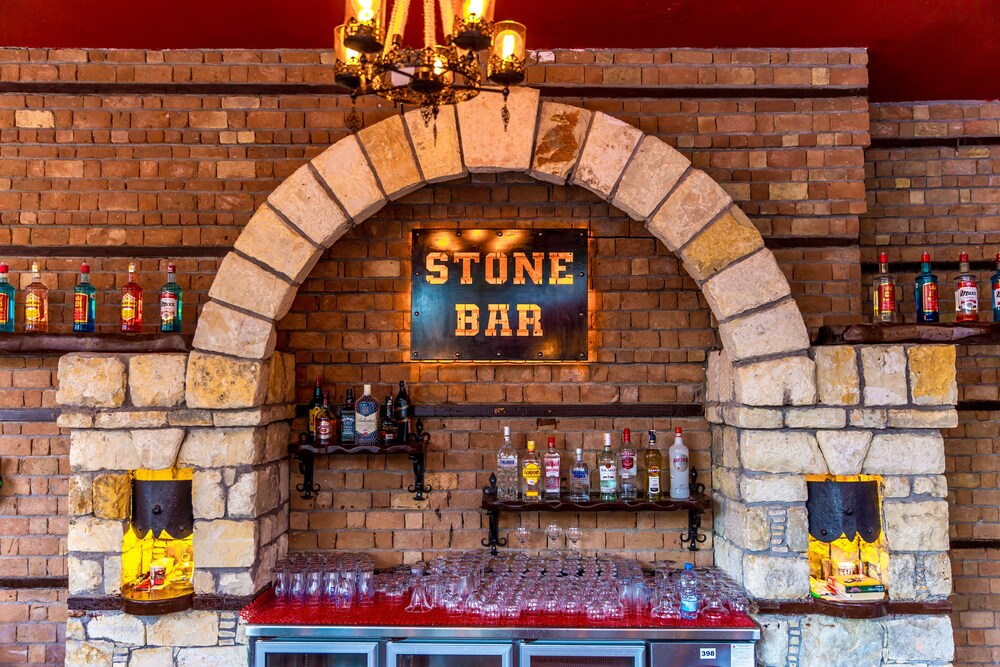 Hotel Bar