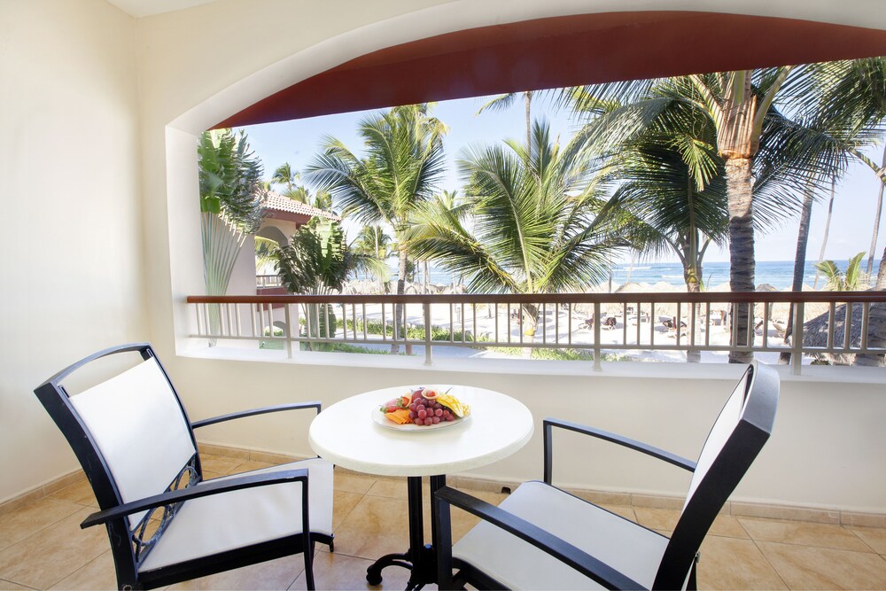 Balcony, Majestic Colonial Punta Cana - All Inclusive