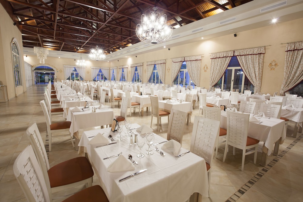 Restaurant, Majestic Colonial Punta Cana - All Inclusive