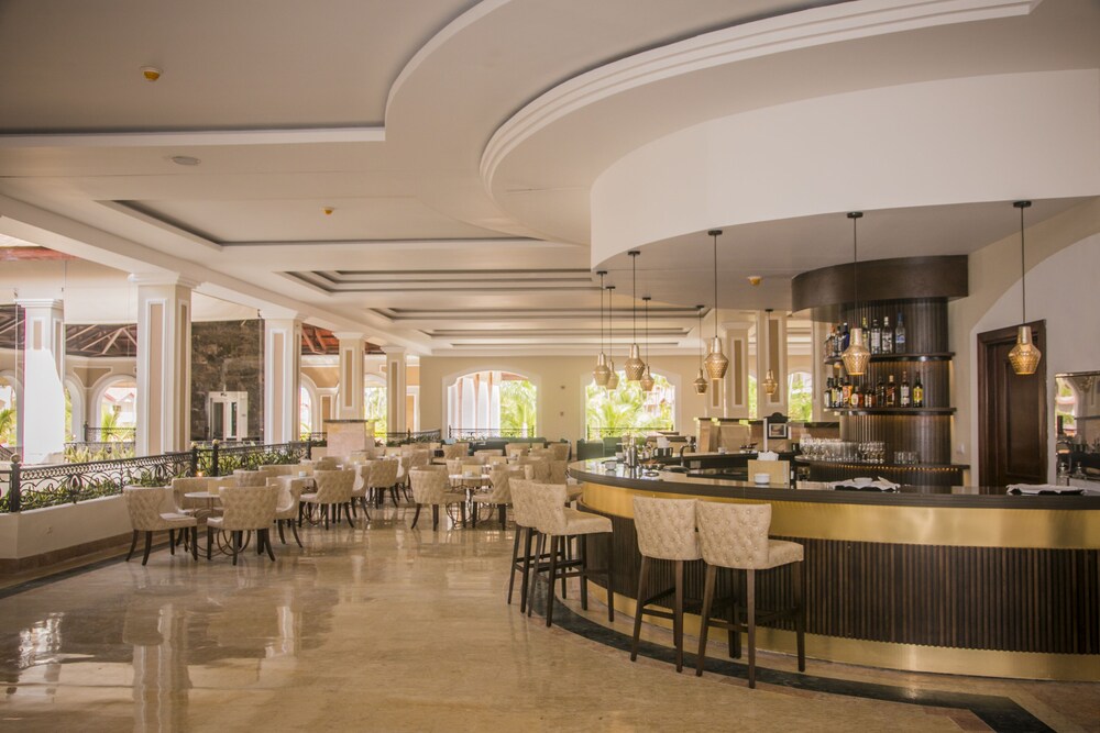 Hotel Lounge