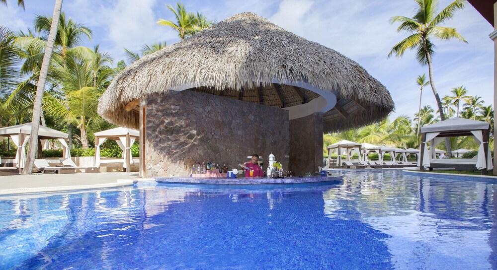 Poolside Bar