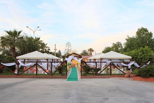 Outdoor Banquet Area