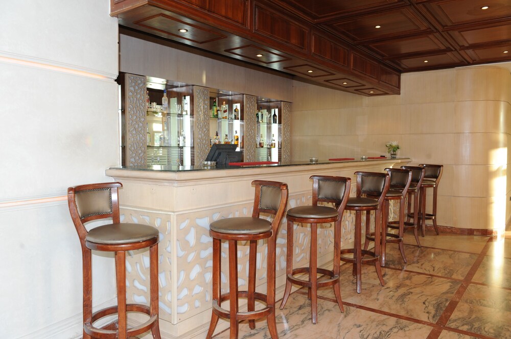 Hotel Bar