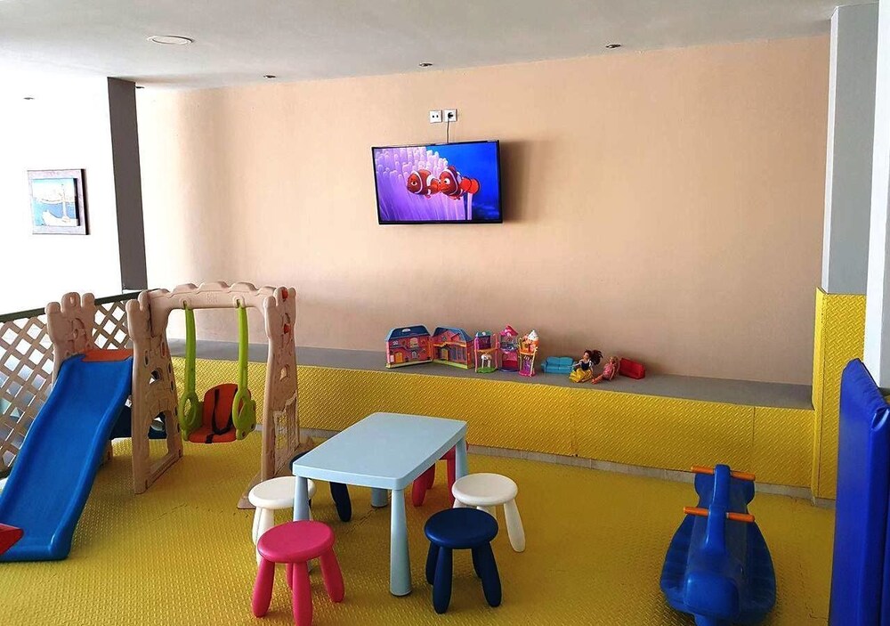 Childrens Play Area - Indoor