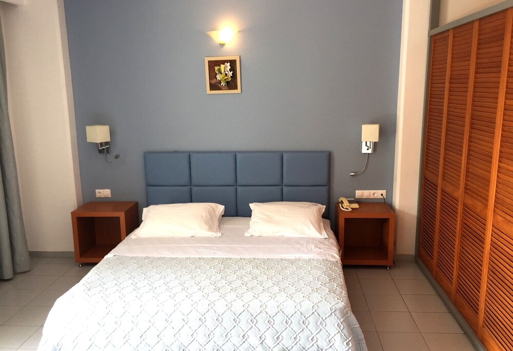 Studio, Pool View - Guestroom