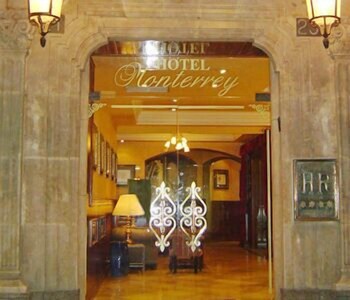 Entrada al hotel