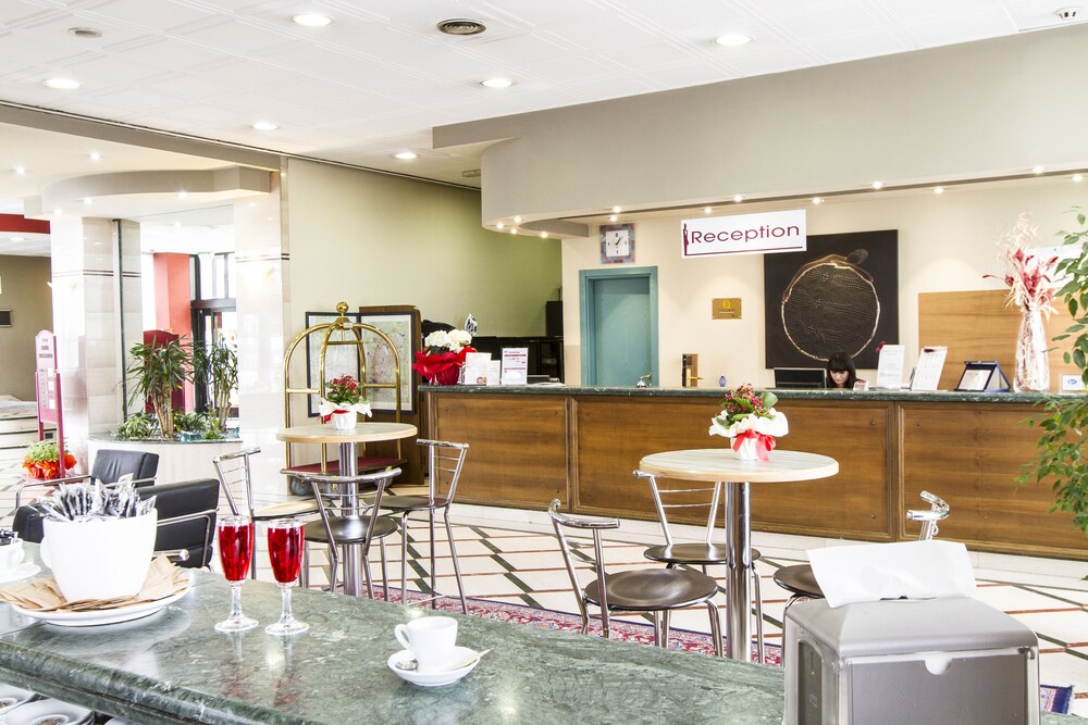 Hotel Bar