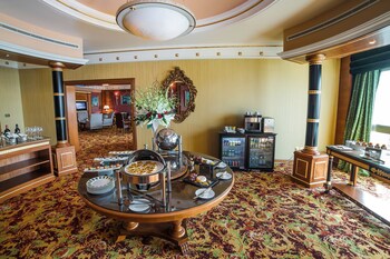 Executive Lounge
