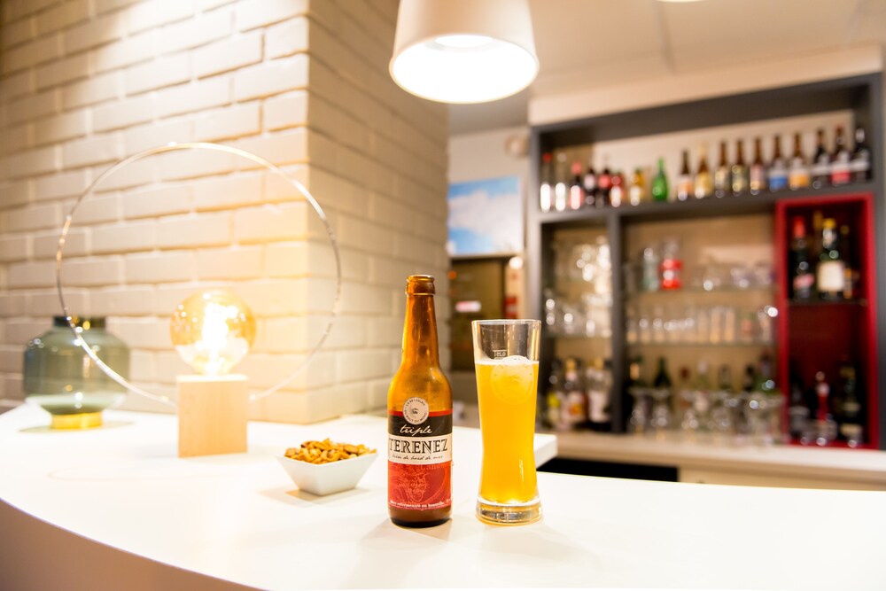 Hotel Bar