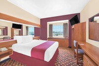 Standard Room, 1 Queen Bed