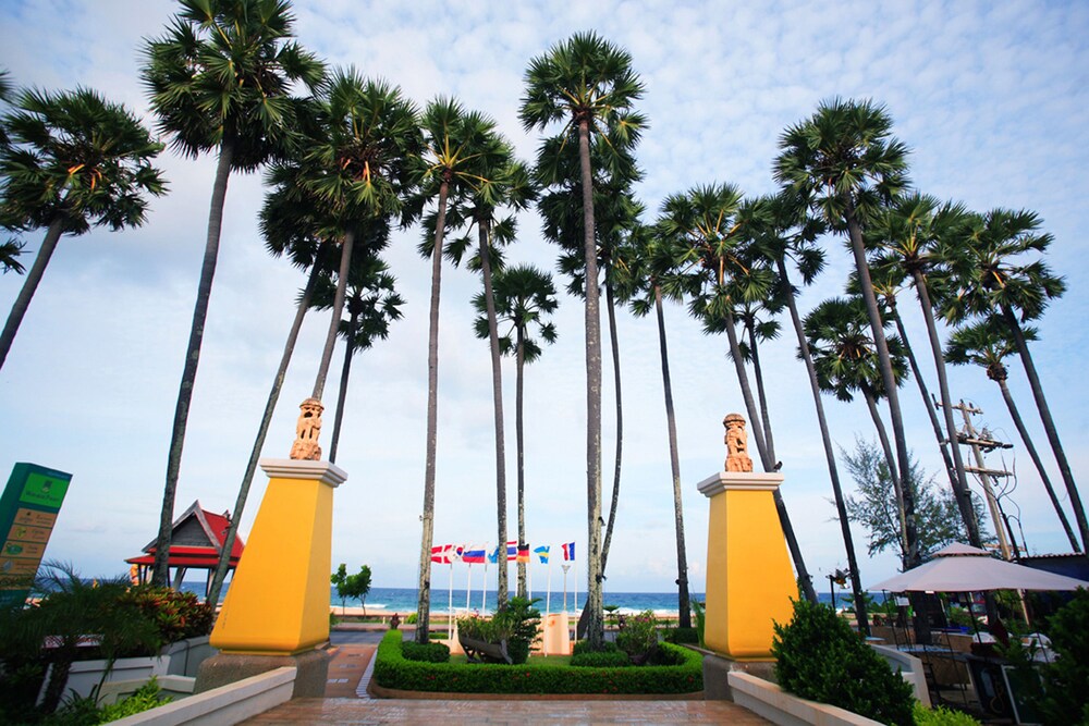 Beach/Ocean View