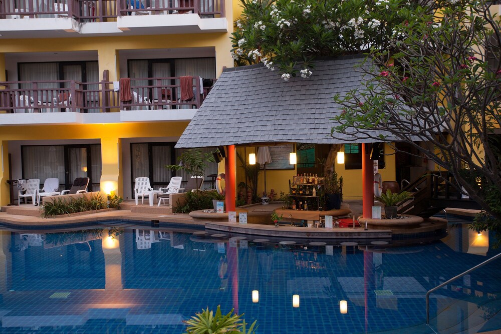 Poolside Bar