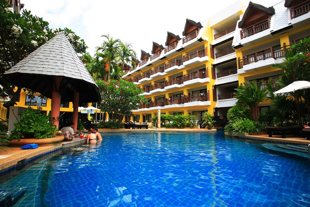Poolside Bar