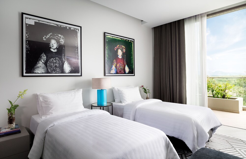 Two Bedroom Pool Loft - Guestroom