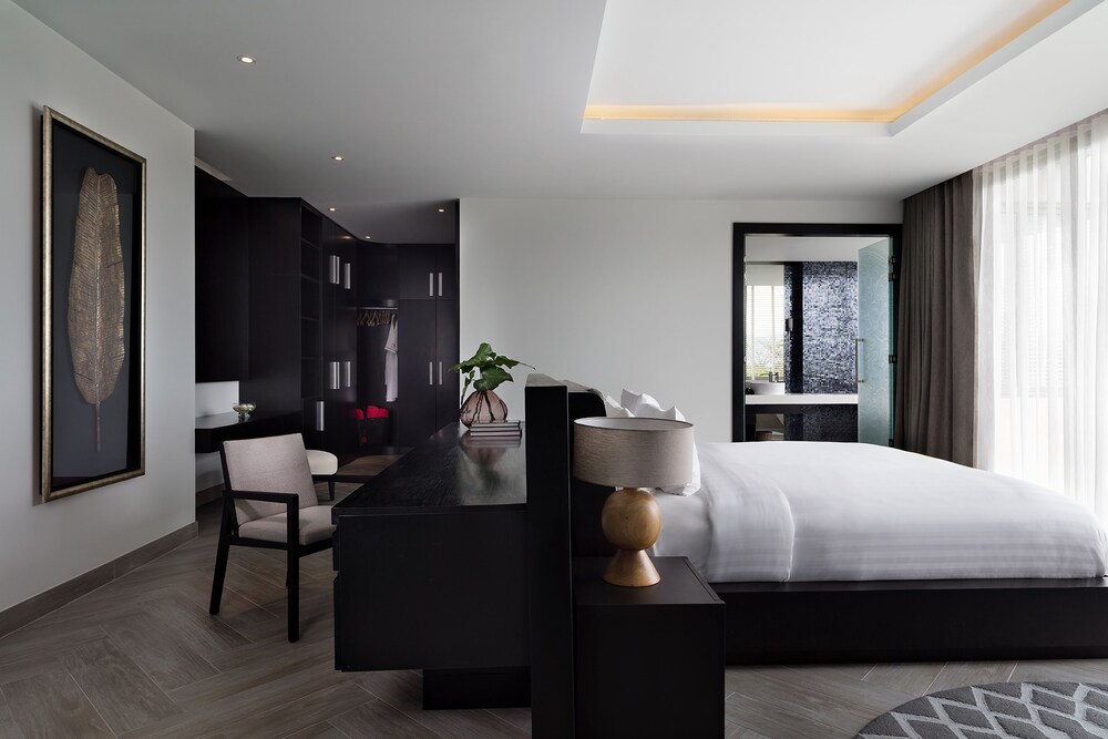 Two Bedroom Pool Loft - Guestroom