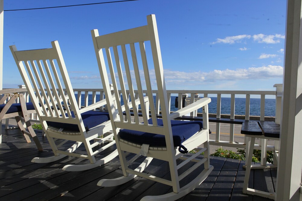 Beach/Ocean View