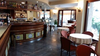 Hotel Bar