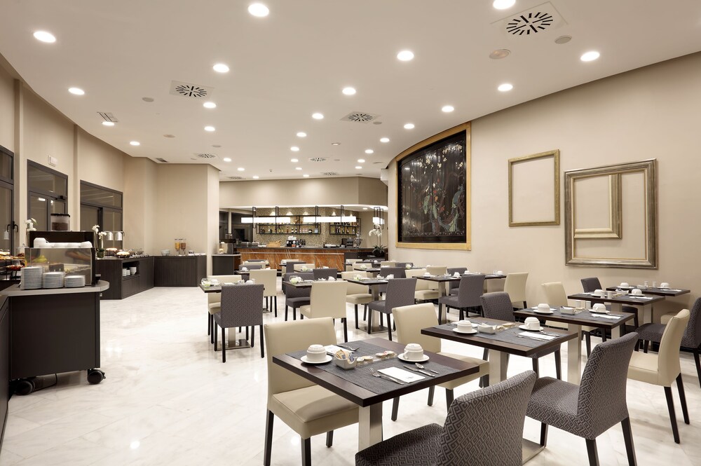 Hotel Lounge