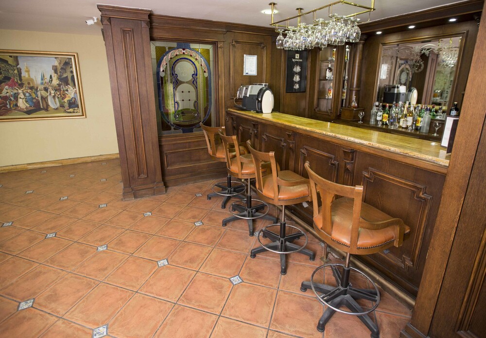 Hotel Lounge