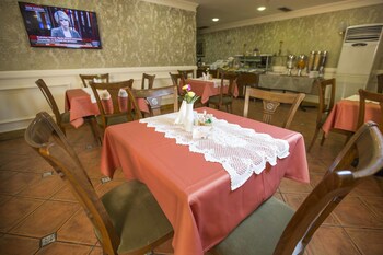 Food Court