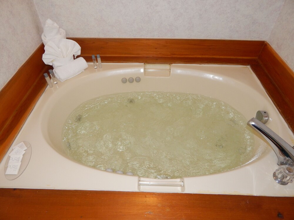 Jetted Tub