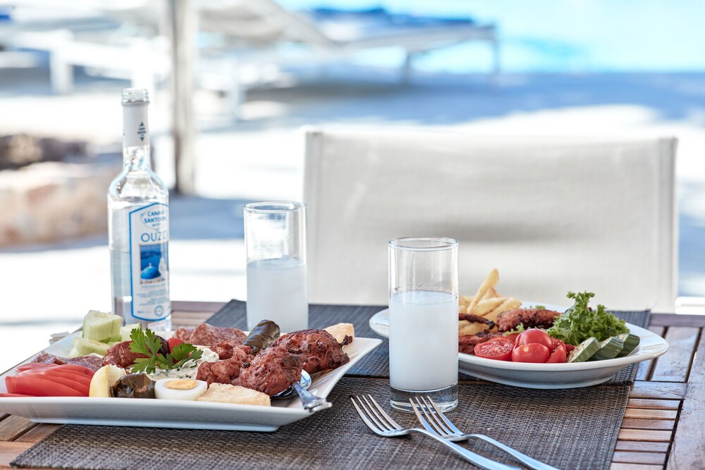Poolside Bar