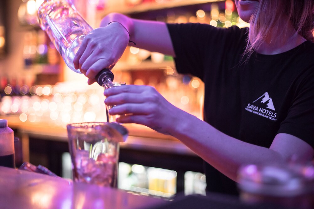 Hotel Bar