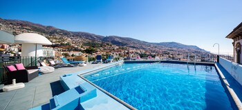 Rooftop Pool