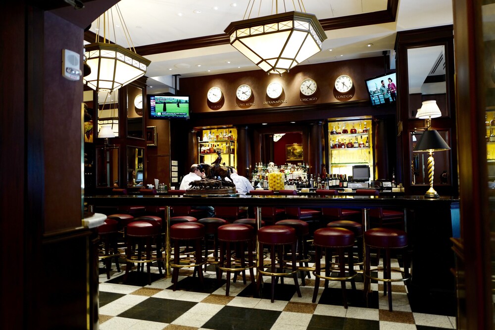 Hotel Bar