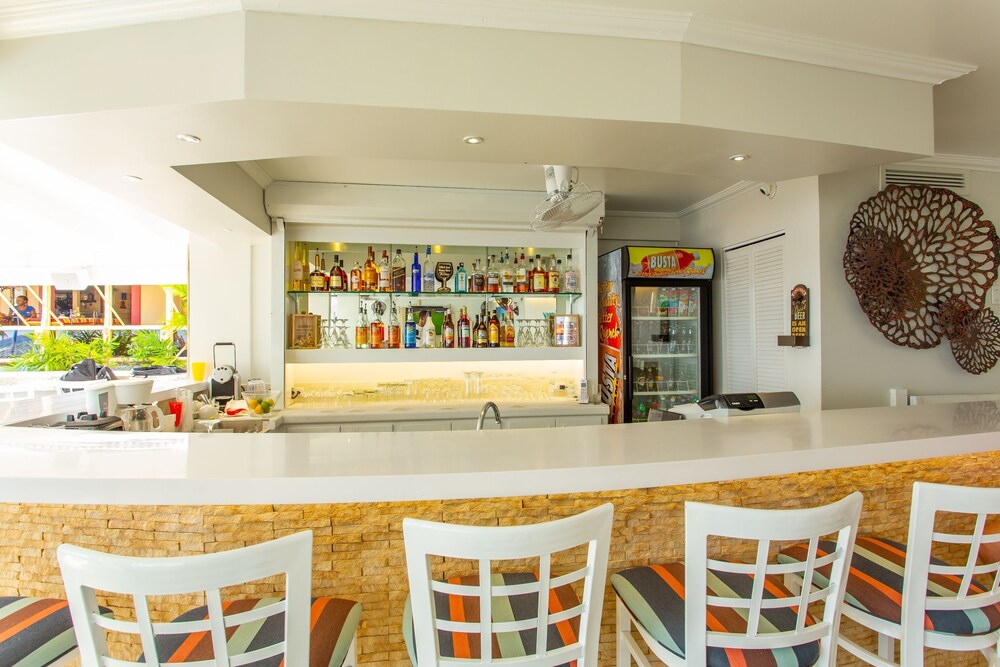 Hotel Bar