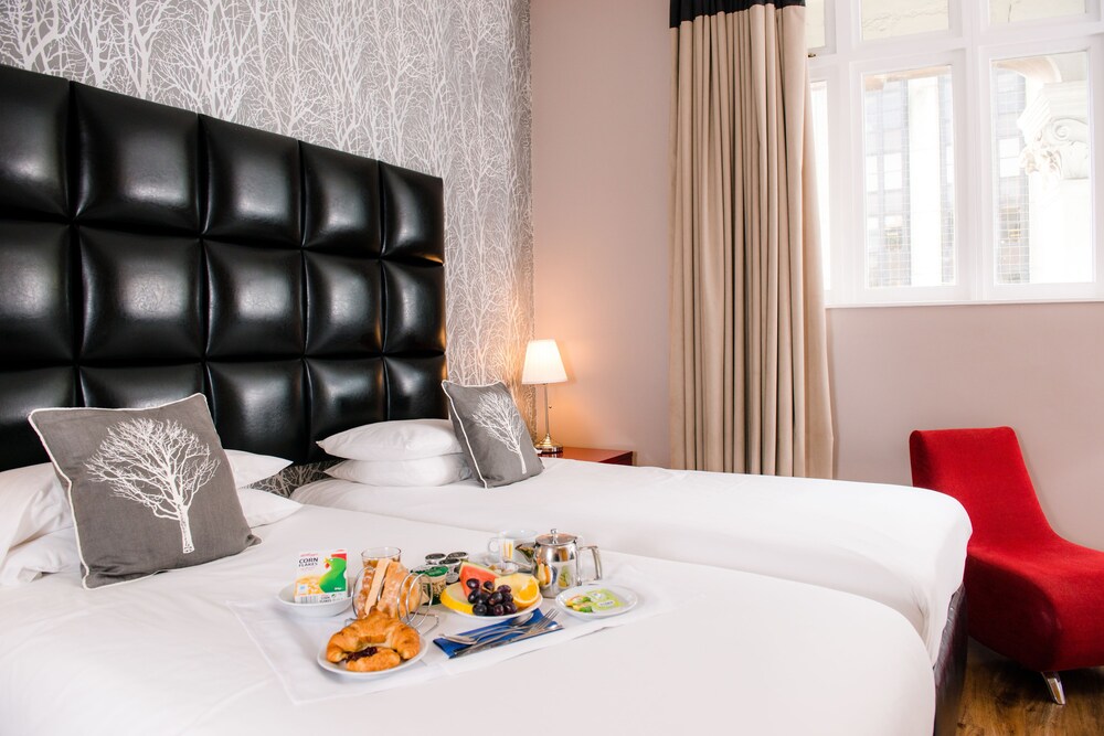 Guestroom