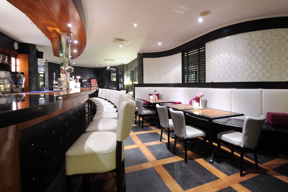 Hotel Lounge