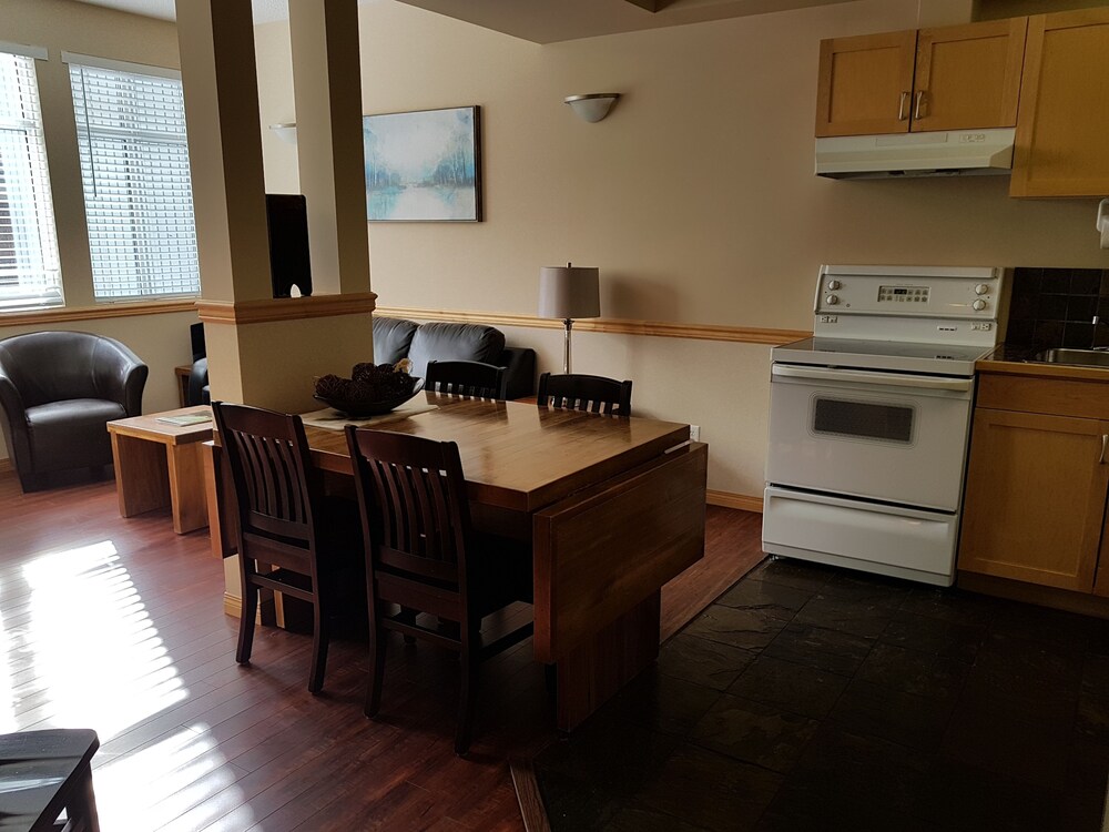 Condo, 2 Bedrooms, Accessible, Jetted Tub - In-Room Kitchen