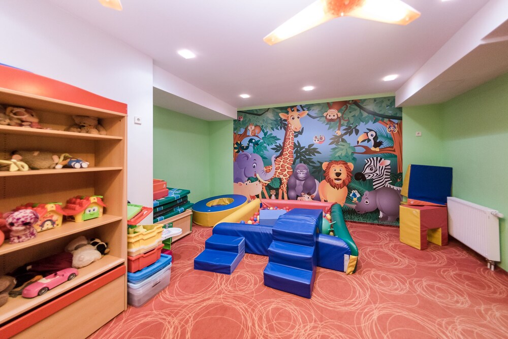 Childrens Play Area - Indoor