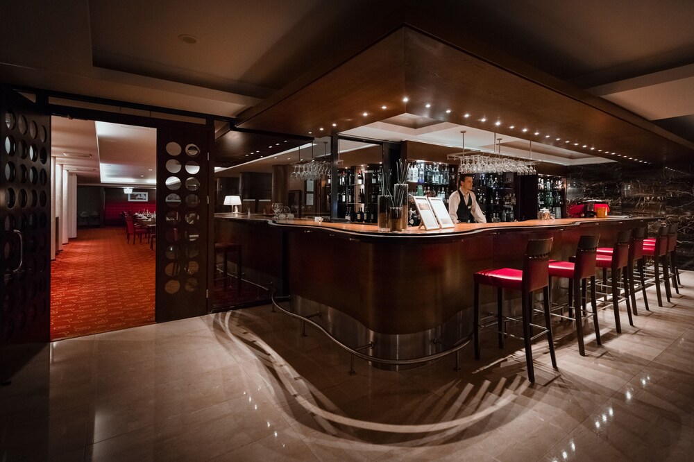 Hotel Bar